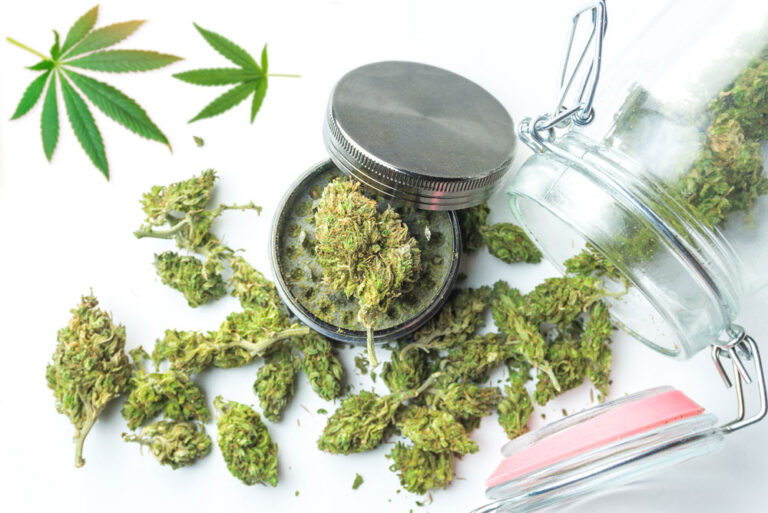 Read more about the article How Cannabis Helps with Anxietyand Stress Relief